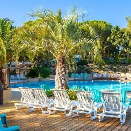 Mobile 5-pers Lei Suves-cotes D'azur-including Airco Рокбрюн-сюр-Аржан